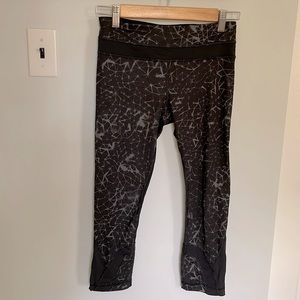 Lululemon cropped leggings